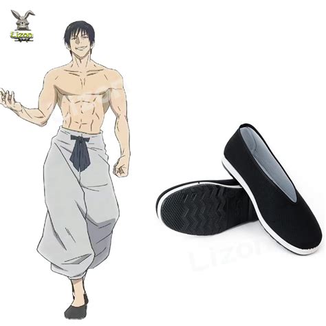 what shoes does toji wear.